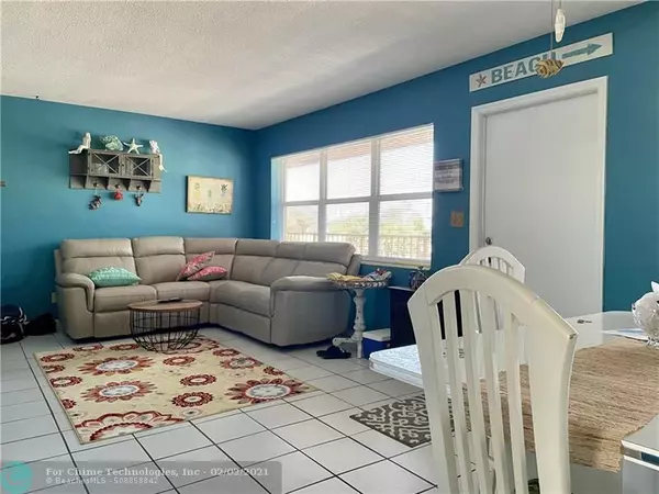 Pompano Beach, FL 33062,3212 NE 8th Ct  #14