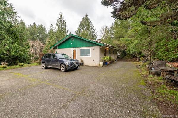 Highlands, BC V9E 1C8,2978 Woodridge Pl