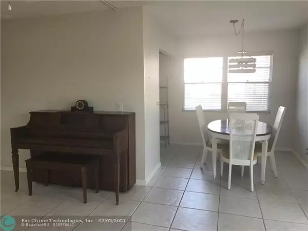 Deerfield Beach, FL 33442,193 Oakridge M  #193