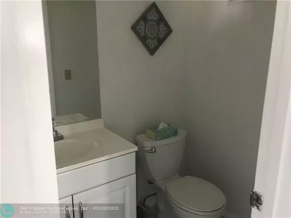 Deerfield Beach, FL 33442,193 Oakridge M  #193