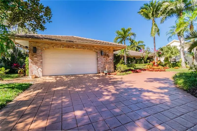 393 Woodlake Lane, Deerfield Beach, FL 33442