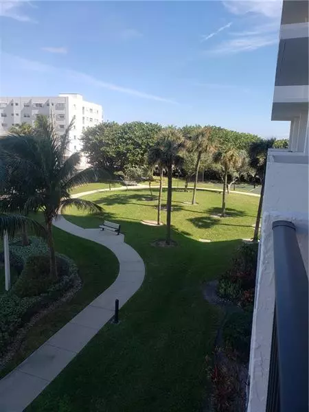 Hollywood, FL 33019,1201 S Ocean Dr  #308n