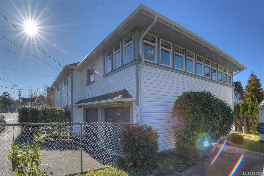Victoria, BC V8V 2E1,66 Boyd St