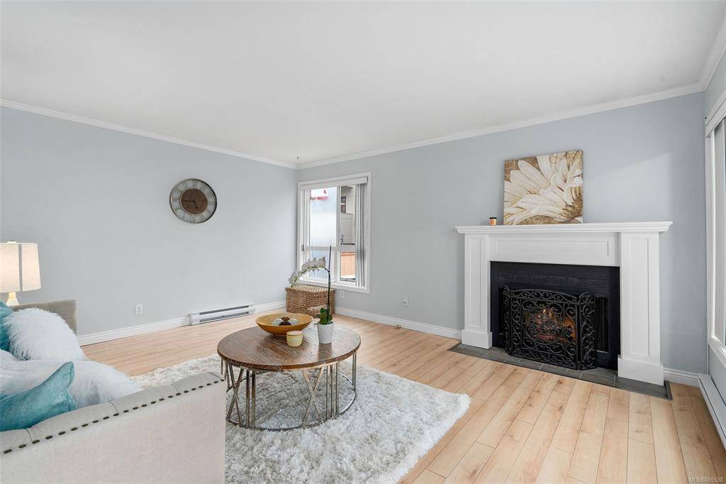Victoria, BC V8V 3L9,1137 View St #202