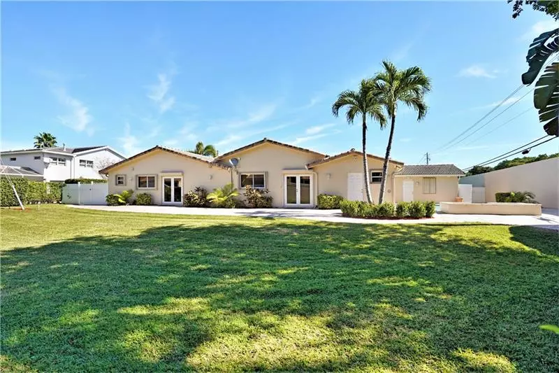 1 Saint Cloud Ln, Boca Raton, FL 33431