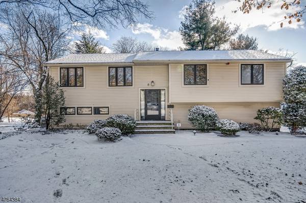 8 Alpine Way, Livingston Twp., NJ 07039