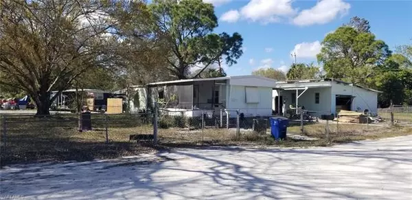 2324 Tucker LN, North Fort Myers, FL 33917