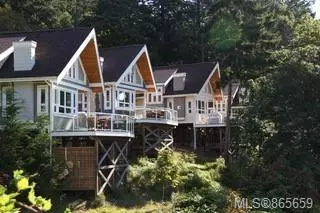 Pender Island, BC V0N 2M1,2315 MacKinnon Rd #29C