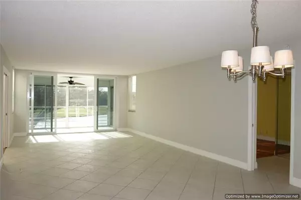 Pompano Beach, FL 33069,4020 W Palm Aire Dr  #204