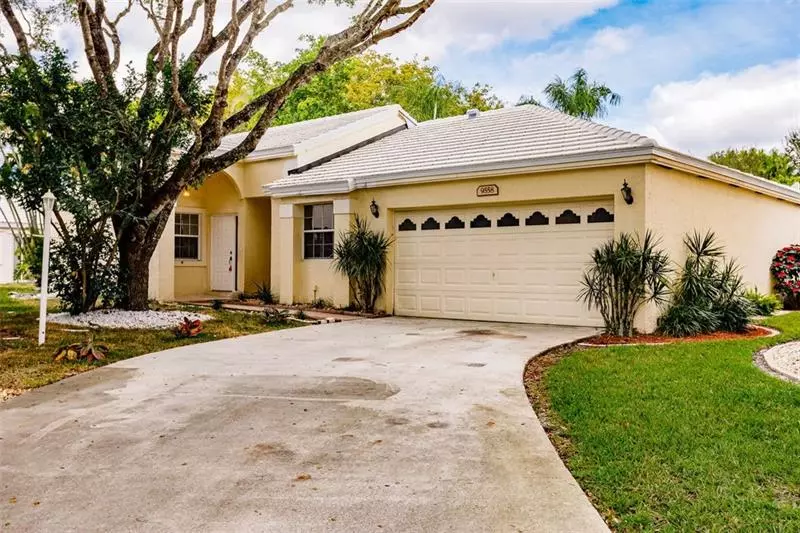 9558 NW 8th Cir, Plantation, FL 33324