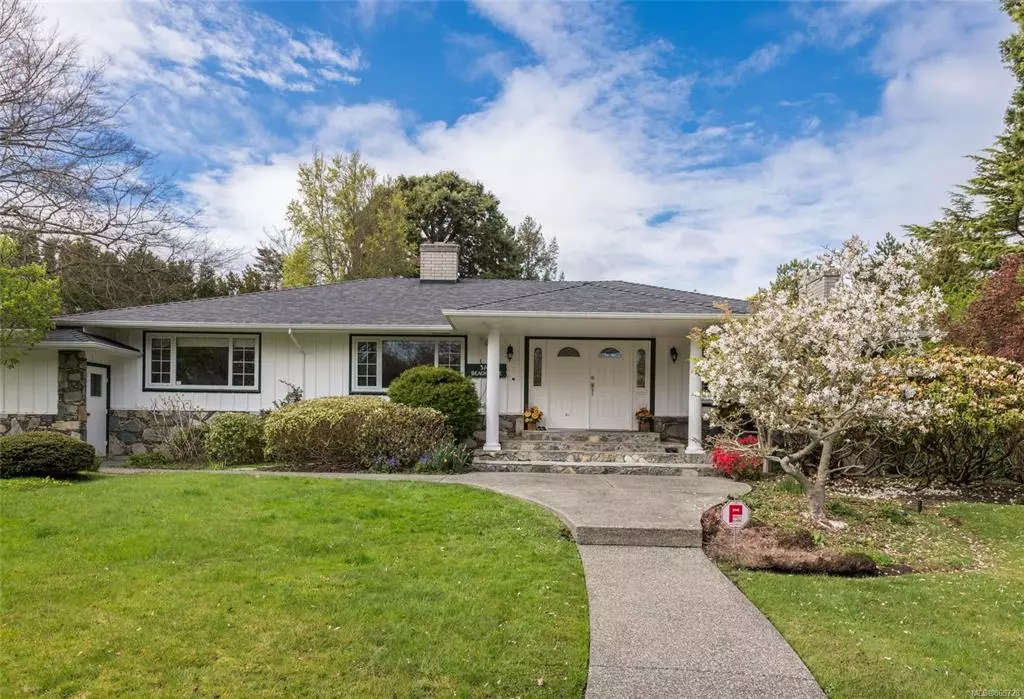 Oak Bay, BC V8R 6L6,3100 Beach Dr