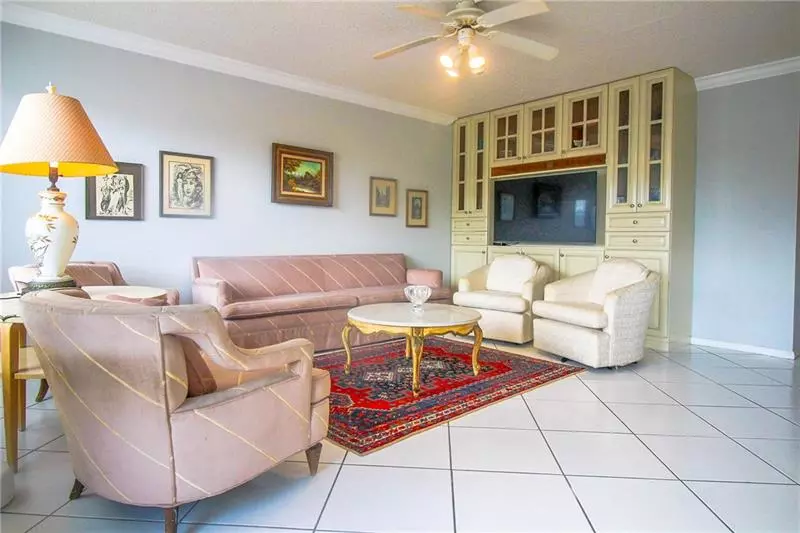 Deerfield Beach, FL 33442,2064 Oakridge F  #2064