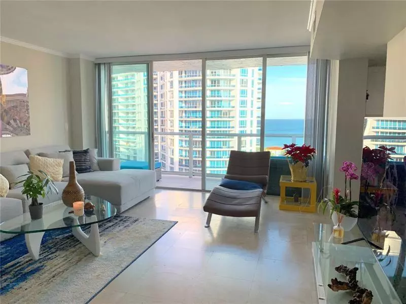 5900 Collins Ave  #1406, Miami Beach, FL 33140