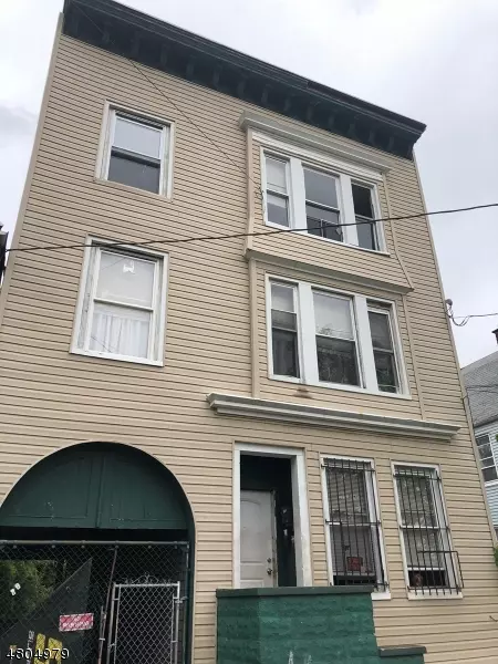 391 S 18th St, Newark City, NJ 07103