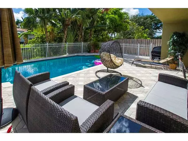 Plantation, FL 33324,9808 NW 5 CT