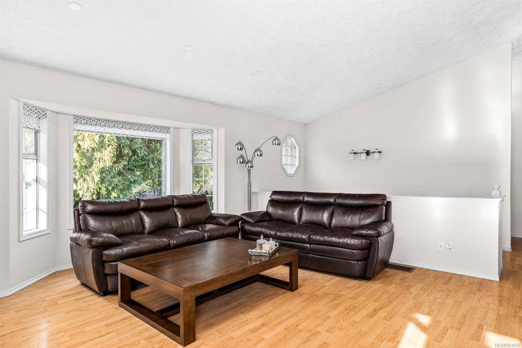 Saanich, BC V8Z 5A3,3959 Wilkinson Rd