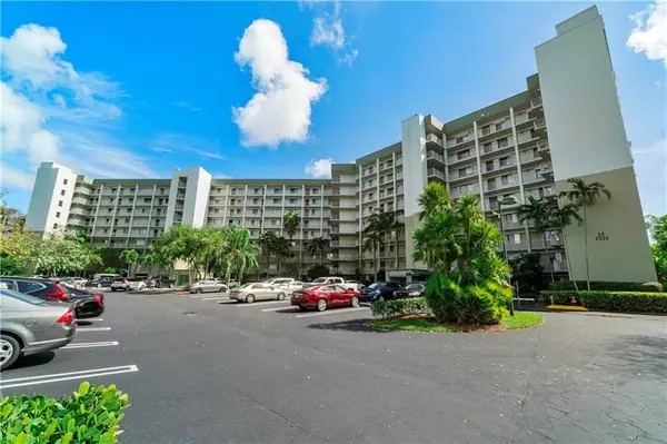 Pompano Beach, FL 33069,2334 S Cypress Bend Dr  #310