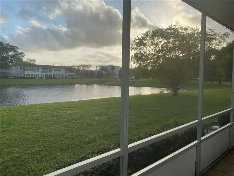 Deerfield Beach, FL 33442,137 Lyndhurst G  #137