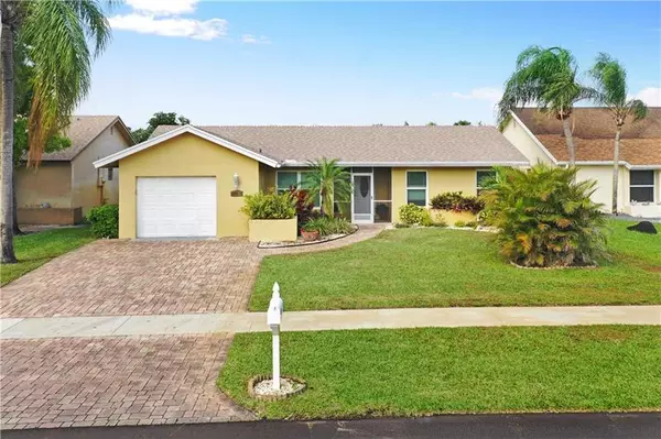 Boca Raton, FL 33498,10525 Greenbriar Ct