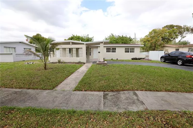 4721 NW 13th St, Lauderhill, FL 33313