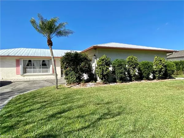 5581 Amoroso DR, Fort Myers, FL 33919