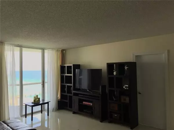 Sunny Isles Beach, FL 33160,16425 COLLINS AV  #1815