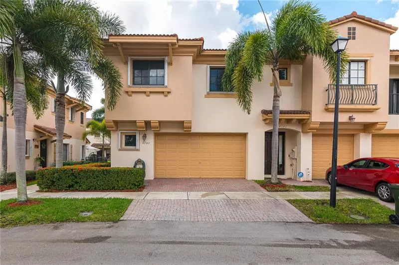 4740 Grand Cypress Cir, Coconut Creek, FL 33073