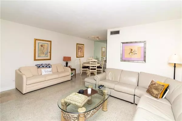 Fort Lauderdale, FL 33304,700 Bayshore Dr  #21