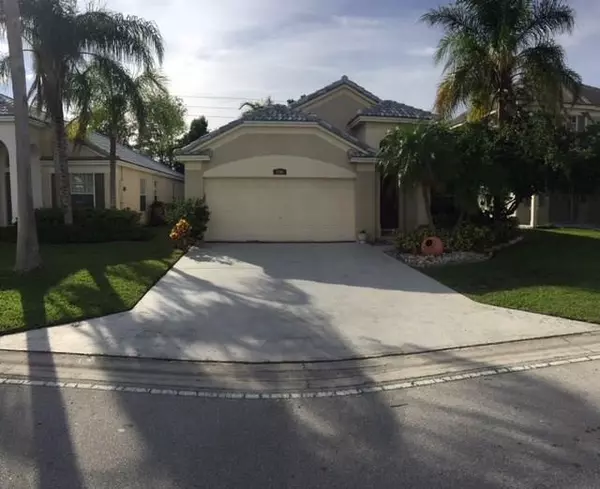 5809 N Plum Bay Pkwy, Tamarac, FL 33321