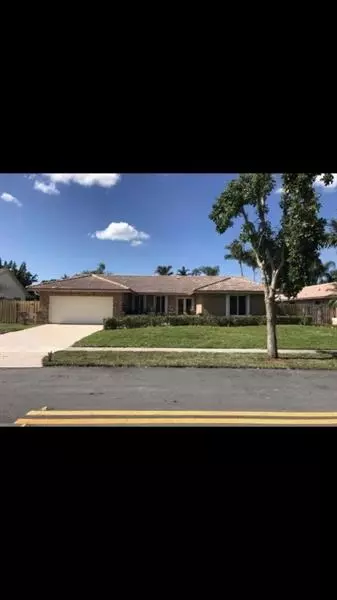 1341 NW 98th Ave, Plantation, FL 33322