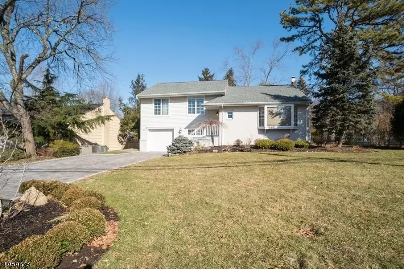 199 E MADISON AVE, Cresskill Boro, NJ 07626