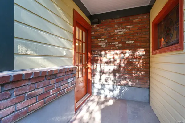 224 Superior St #3, Victoria, BC V8V 1T3