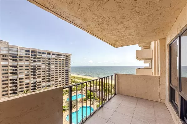 Lauderdale By The Sea, FL 33308,4900 N Ocean Blvd  #1204