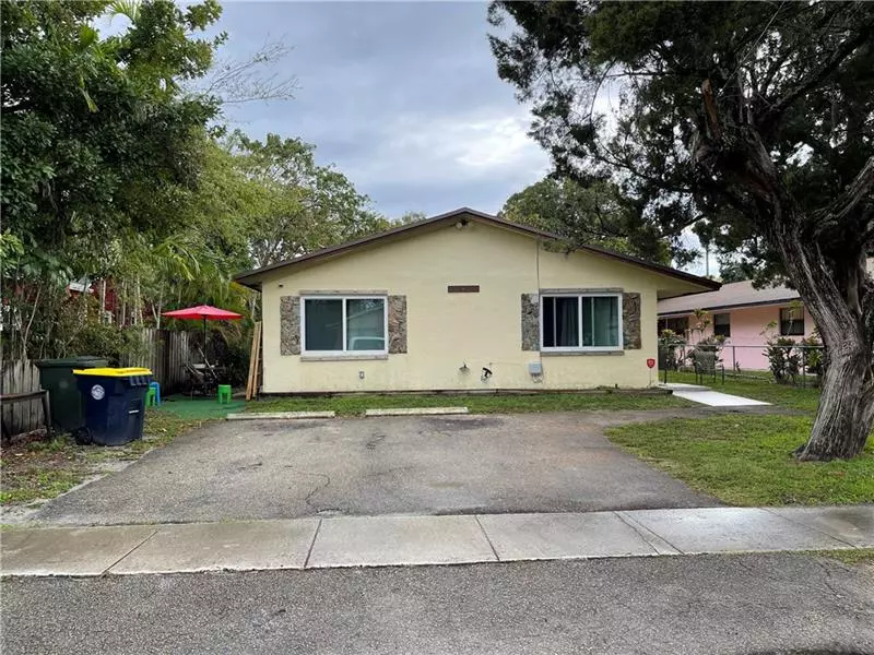 243 SW 7th St, Dania Beach, FL 33004