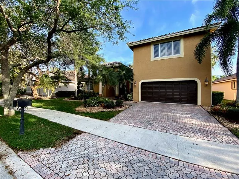 Weston, FL 33332,2634 Oakbrook Dr