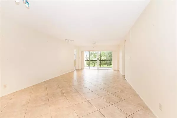 3993 Cypress Reach Ct  #101, Pompano Beach, FL 33069