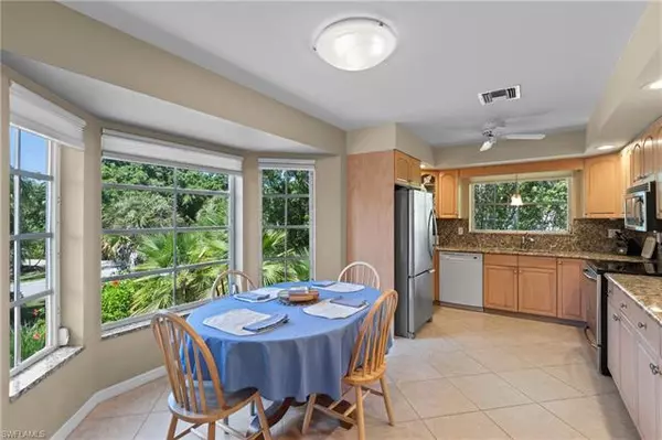 Sanibel, FL 33957,610 Hideaway CT