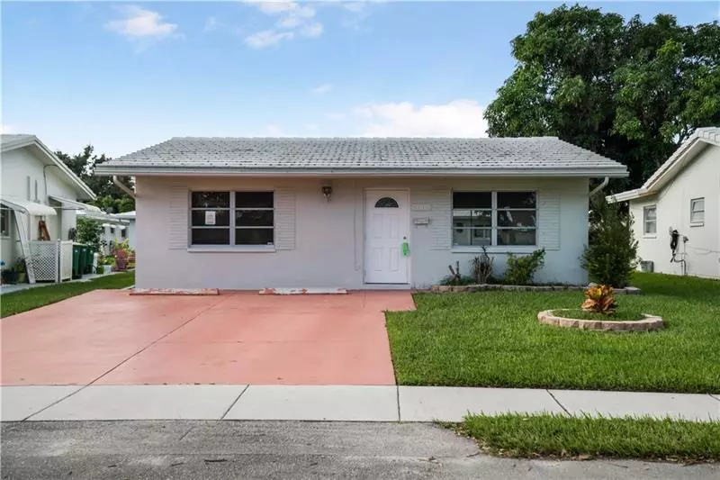 7005 NW 70th Ave, Tamarac, FL 33321