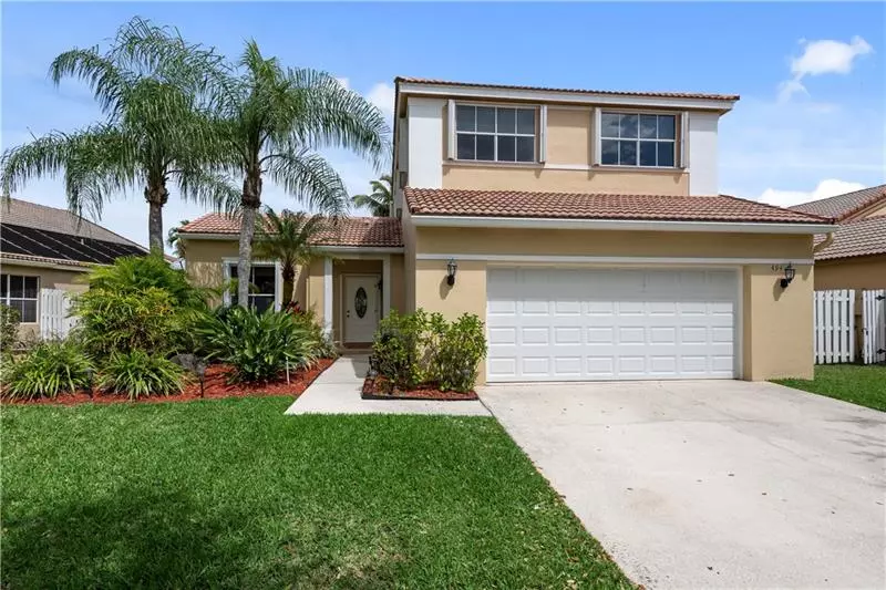 494 Carrington Ln, Weston, FL 33326