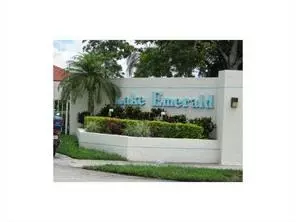 Oakland Park, FL 33309,110 LAKE EMERALD  #101