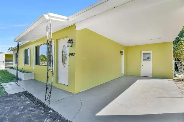 Fort Lauderdale, FL 33317,4984 SW 12th Ct