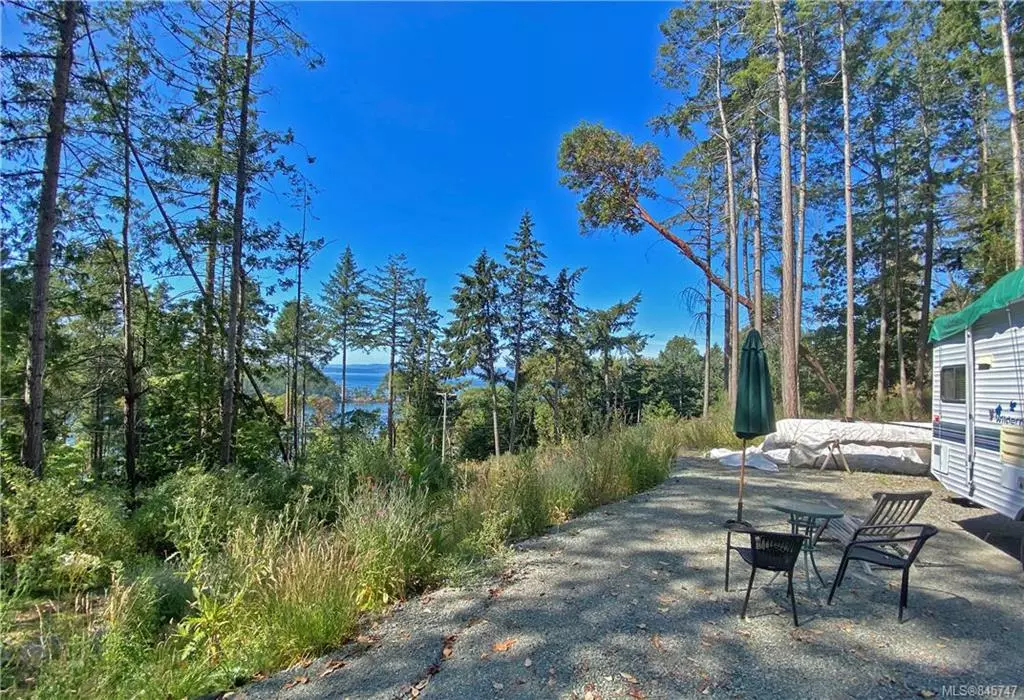 Pender Island, BC V0N 2M1,2320 Mackinnon Rd