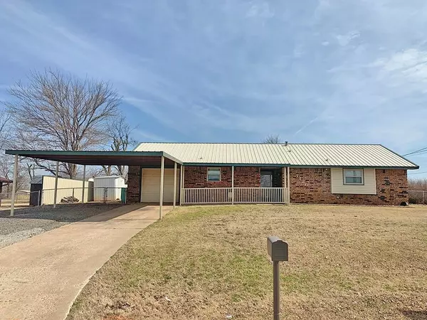 1120 N 2nd Street, Harrah, OK 73045