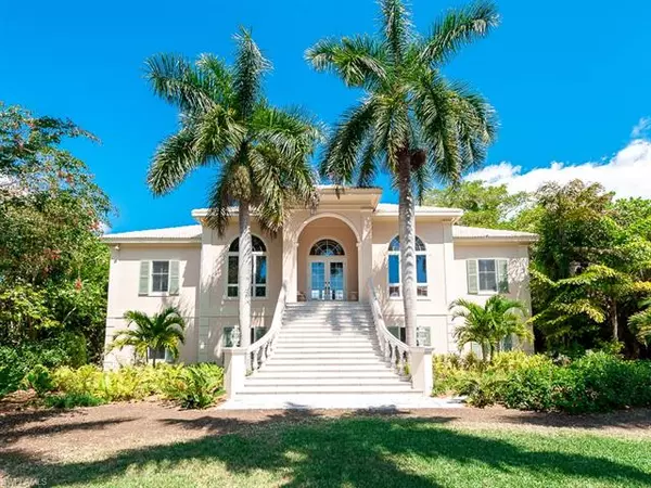 Sanibel, FL 33957,528 Kinzie Island CT