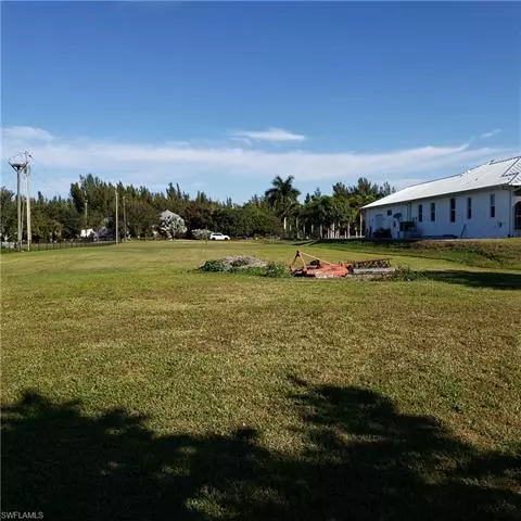 Bokeelia, FL 33922,5439 Pine Creek LN