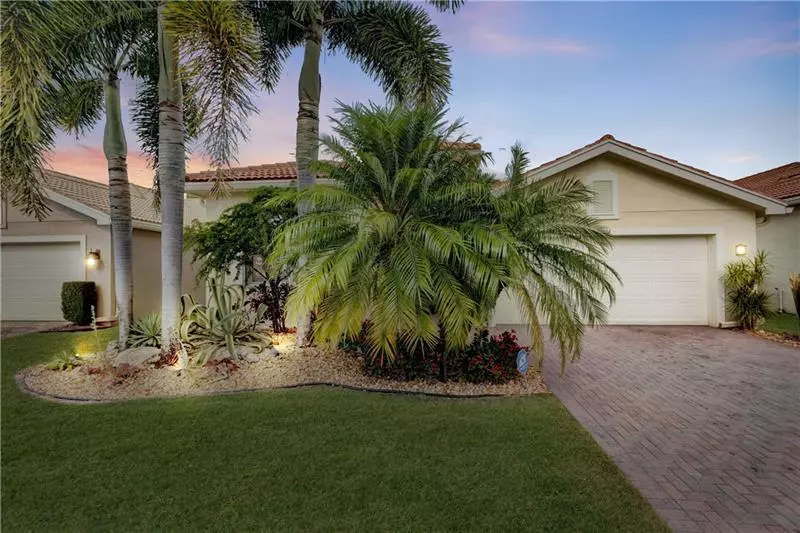 10934 Carmelcove Cir, Boynton Beach, FL 33473