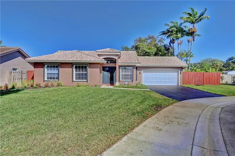 12455 SW 7th Pl, Davie, FL 33325