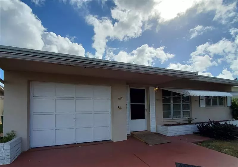 5714 NW 65th Ave, Tamarac, FL 33321