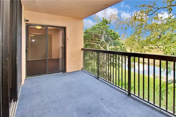 Coral Springs, FL 33067,5761 RIVERSIDE Drive  #205b4