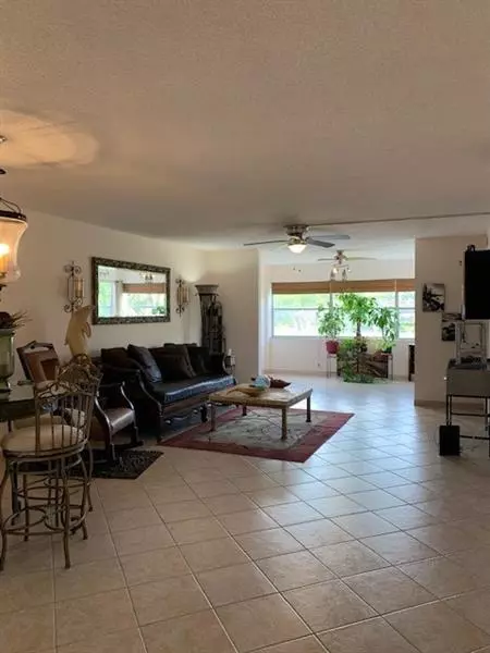 Sunrise, FL 33322,9541 Sunrise Lakes Blvd  #209